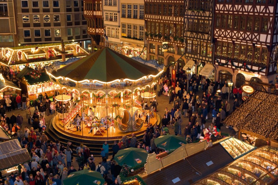 Κορωνοϊός: Οι χριστουγεννιάτικες αγορές «πριν και μετά» την πανδημία μέσα από τον φωτογραφικό φακό