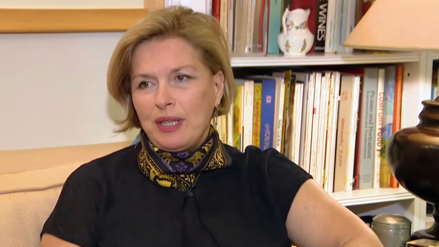 Γκάγκα μετά τον σάλο για τη νόσηση των εμβολιασμένων: Παραδρομή του λόγου - Οι νοσηλευόμενοι είναι λιγότεροι από το 2020