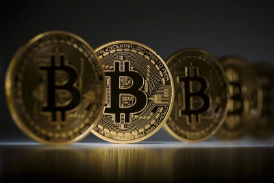 Ήπιες διακυμάνσεις στα ψηφιακά νομίσματα – Στα 3.900 δολάρια το Bitcoin