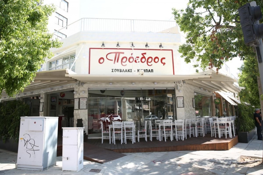 Τα περίεργα του ομίλου Φουρλή: Συνέταιρος με τους επενδυτές στα σουβλατζίδικα «Ο Πρόεδρος»