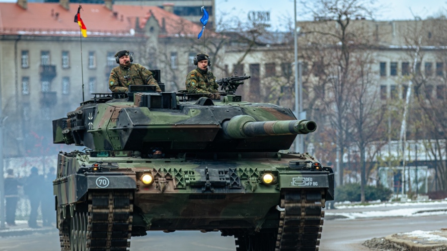 Αμόκ - Η Γερμανία αναπτύσσει Leopard και χιλιάδες στρατιώτες στη Λιθουανία - Οργή στη Ρωσία
