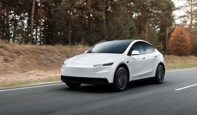 Η Tesla ξανασερβίρει το Model Y με λιγότερα… υλικά