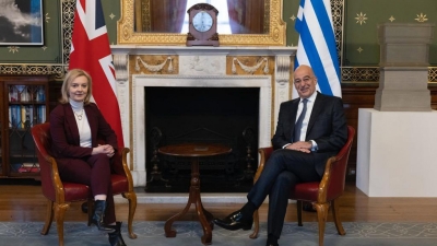 Απίστευτη γκάφα από τη Βρετανίδα ΥΠΕΞ: Έκανε tag τον Νίκο Βέρτη αντί τον Νίκο Δένδια