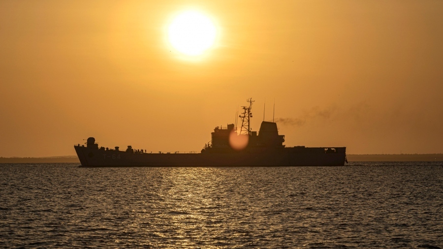 Fears of international crisis: Fifth tanker in US hands – Trump's strategic oil control – Message to Russia, Iran, and China