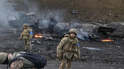 Ουκρανία - Ρωσία αντάλλαξαν τις σορούς 320 πεσόντων - Νεκροί 4 εθελοντές στο Κίεβο