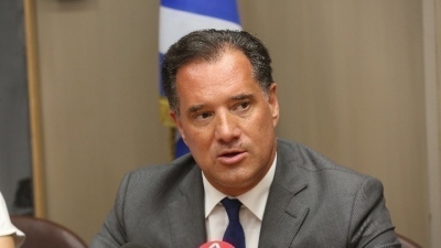 Γεωργιάδης: 10 άτομα από τη Σαλαμίνα ζήτησαν ιατρική βοήθεια λόγω της φωτιάς