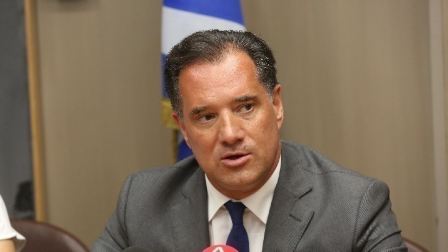 Γεωργιάδης: 10 άτομα από τη Σαλαμίνα ζήτησαν ιατρική βοήθεια λόγω της φωτιάς