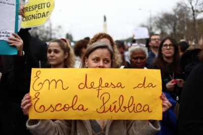Πορτογαλία: Χιλιάδες εκπαιδευτικοί διαδήλωσαν στη Λισαβόνα με αίτημα αυξήσεις στους μισθούς