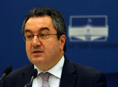 Μόσιαλος: Ένας ή δύο στους δέκα εμβολιασμένους μπορεί να συνεχίσουν να μεταδίδουν τον κορωνοϊό