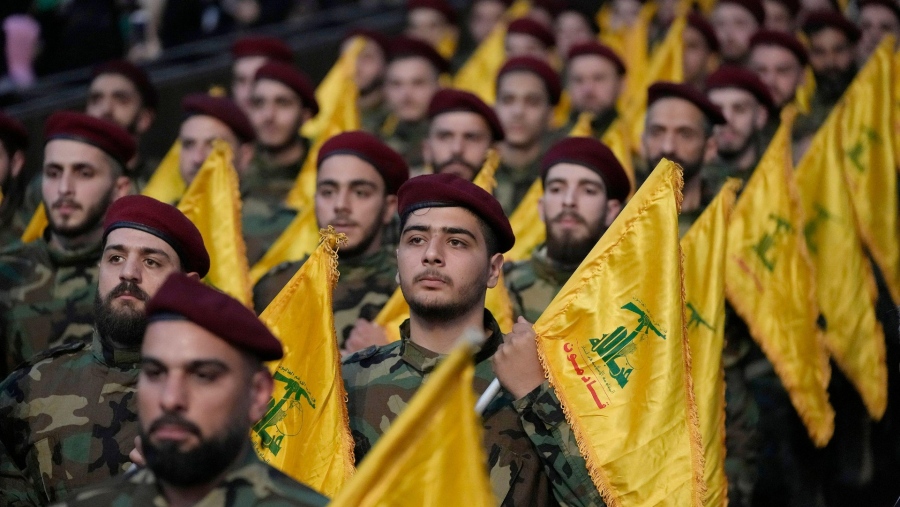 H Hezbollah δεν έχει «μιλήσει» ακόμη, αλλά ετοιμάζεται… Παραμένει ακόμη στην εφεδρεία, «κοιμίζει» και αποπροσανατολίζει το Ισραήλ.