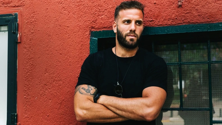 Πρωτοφανές - Δημοσιογράφος καταγγέλλει ξυλοδαρμό από τον  Νίκο Παππά - Τον διαγράφει ο ΣΥΡΙΖΑ