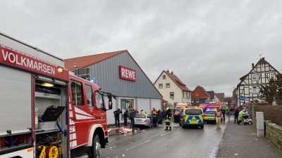 Συναγερμός στη Γερμανία - Αυτοκίνητο έπεσε σε πλήθος κατά τη διάρκεια καρναβαλιού - Περισσότεροι από 10 οι τραυματίες