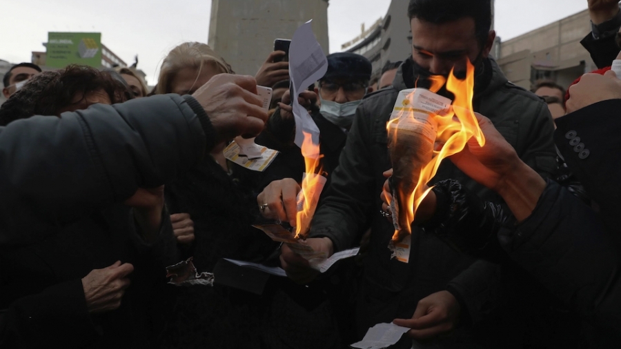 Αναβρασμός στην Τουρκία: Διαδηλωτές ξεσηκώνονται για τους λογαριασμούς ρεύματος που δεν μπορούν να πληρώσουν