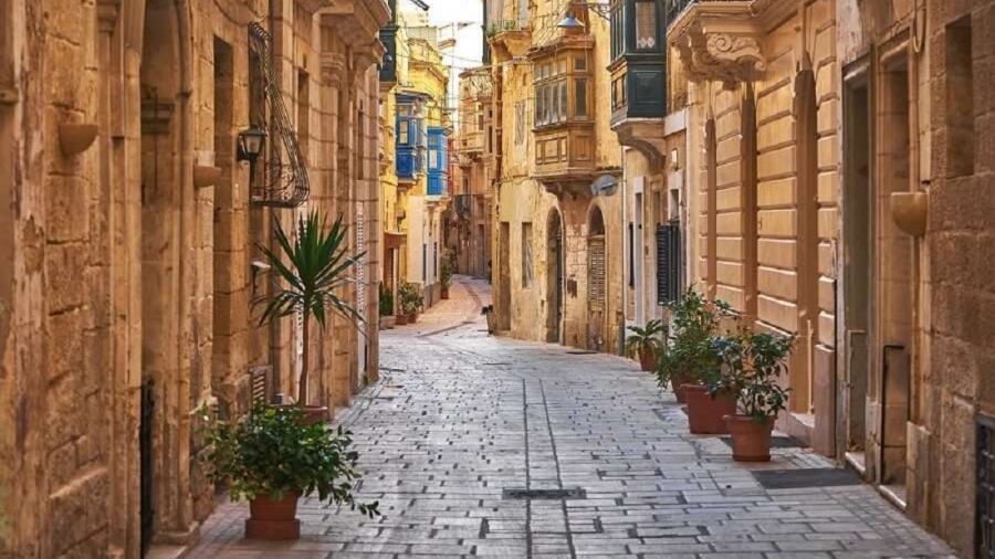 Σε ποιο προορισμό της ΕΕ ακμάζουν τα ταξίδια λόγω επιτυχίας εμβολιασμών