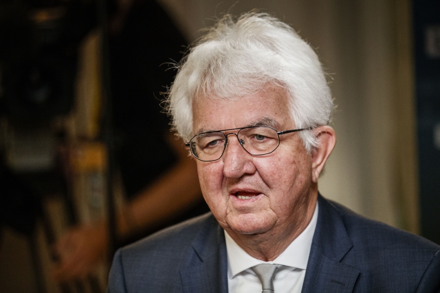 Προσγειώνει τις αγορές ο Holzmann (ΕΚΤ): Θα απογοητευτούν όσοι ποντάρουν σε μειώσεις επιτοκίων