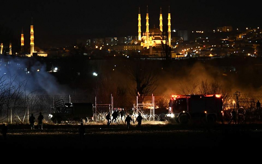 Νέα επεισόδια στον Έβρο - Πετροπόλεμος και δακρυγόνα από την πλευρά της Τουρκίας