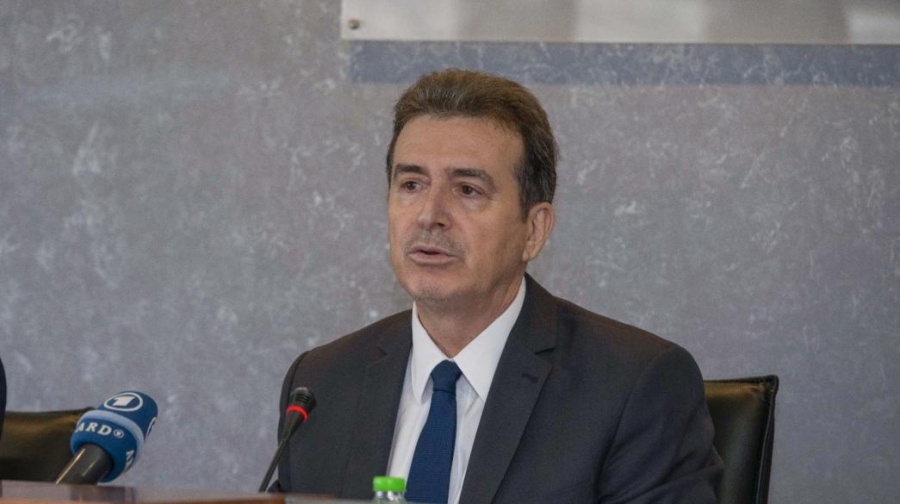 Χρυσοχοΐδης: Καλύτερες αμοιβές και άλλα κίνητρα στους γιατρούς