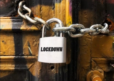 Το φάντασμα του ολικού lockdown πλανάται πάνω από το Μέγαρο Μαξίμου - Δυσαρέσκεια και κάμψη της οικονομίας