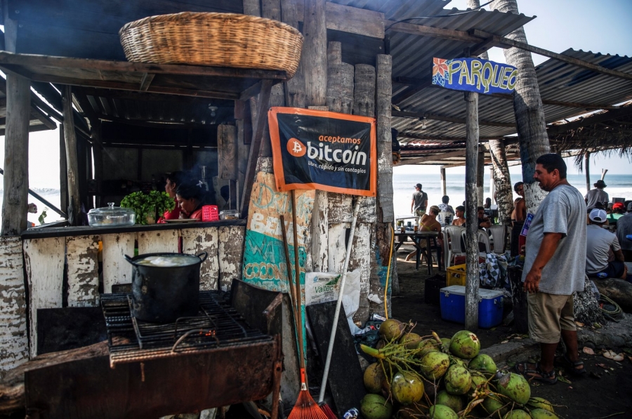 Το Ελ Σαλβαδόρ γίνεται η πρώτη χώρα που υιοθετεί το Bitcoin ως επίσημο νόμισμα