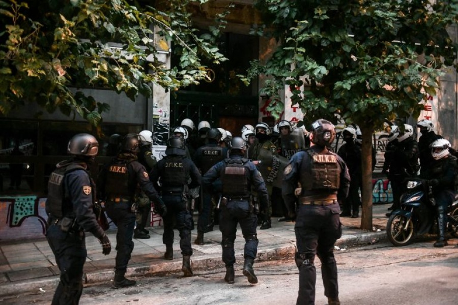 Επιχείρηση της Αστυνομίας στα Εξάρχεια - Πέντε συλλήψεις