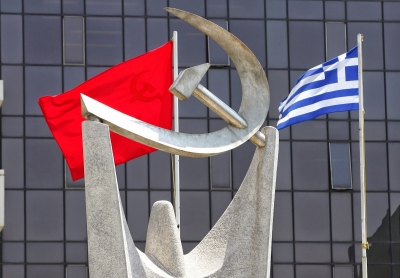 KKE: Η προστασία από την Omicron περιορίζεται για την κυβέρνηση… στη μάσκα
