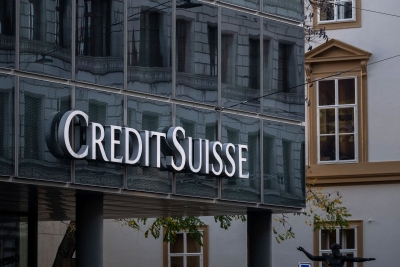Credit Suisse: Με προκαταβολικά bonus προσπαθεί να κρατήσει τα στελέχη της