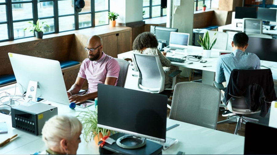 ΗΠΑ: Πάνω από το 75% των εργαζομένων πιστεύει ότι θα απέδιδε καλύτερα με τετραήμερη εργασία