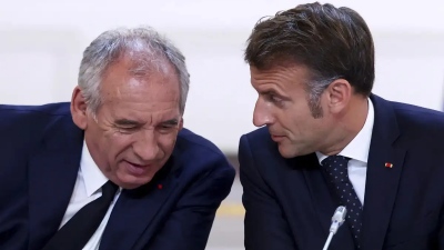 Καταρρέει η κυβέρνηση François Bayrou στη Γαλλία – Νέα παιχνίδια Macron, αναζητά το επόμενο θύμα του