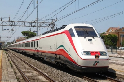 Στην Θεσσαλονίκη το τρένο α' γενιάς με το όνομα «Λευκό Βέλος»