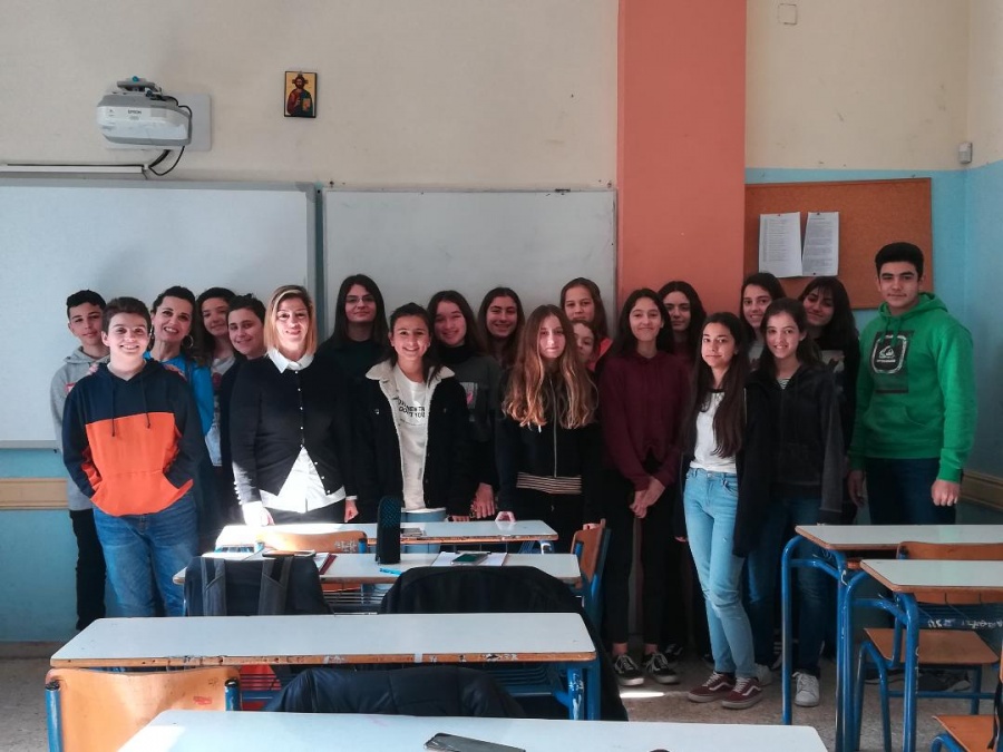Η L’Αrtigiano δίπλα στους μαθητές στα πλαίσια ομιλίας στο 1ο Πειραματικό Γυμνάσιο Αθηνών