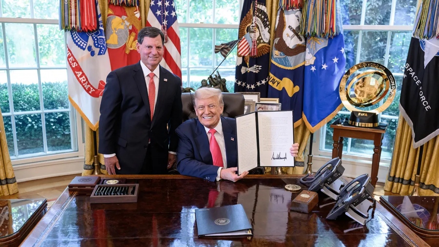 Ο CEO που κατέστρεψε μια εταιρεία τώρα ελέγχει την... ΑΑΔΕ των ΗΠΑ - Πούλησε τις μετοχές πριν καταρρεύσουν κατά -44%