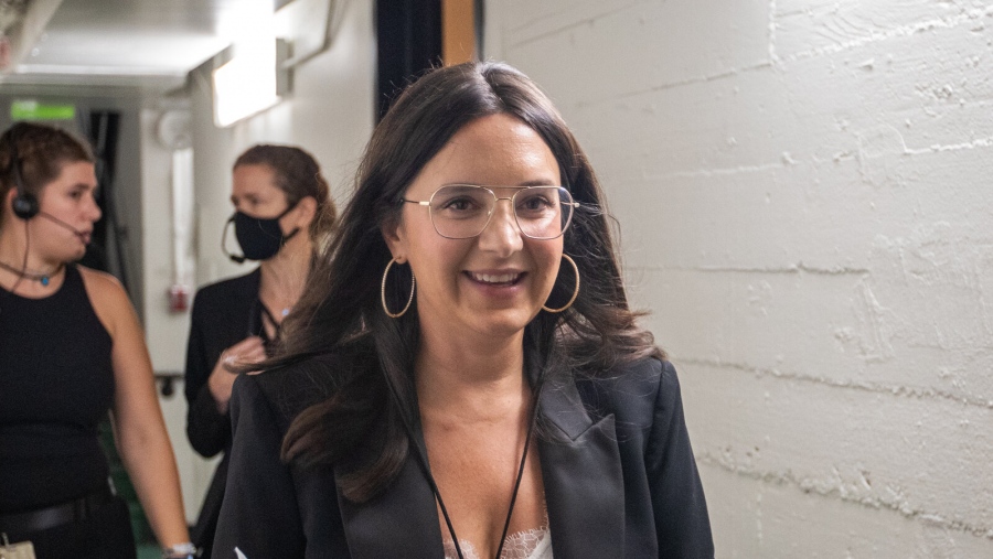 Ποια είναι η Weiss, η φιλοϊσραηλινή δημοσιογράφος που σαρώνει στα ΜΜΕ των ΗΠΑ – Οι επικριτές, η woke παράνοια και το κύμα συμπαράστασης