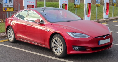 Σπάει όλα τα ρεκόρ η Tesla με 308.000 παραδόσεις ηλεκτρικών οχημάτων το δ΄τρίμηνο του 2021