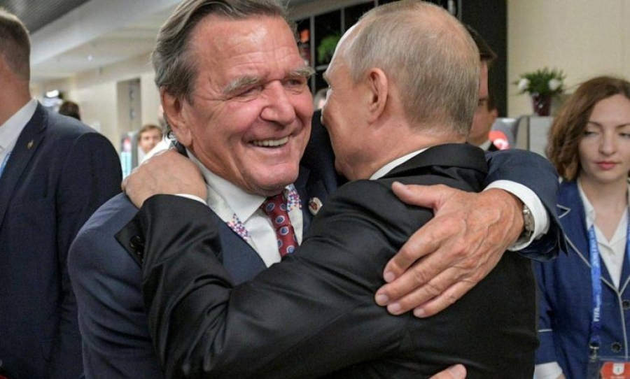 Τι συζήτησαν Schroeder - Putin στη Μόσχα για τον πόλεμο στην Ουκρανία και πιθανή κατάπαυση πυρός