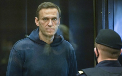 Νέες κατηγορίες αντιμετωπίζει ο Navalny που δικάζεται κεκλεισμένων των θυρών