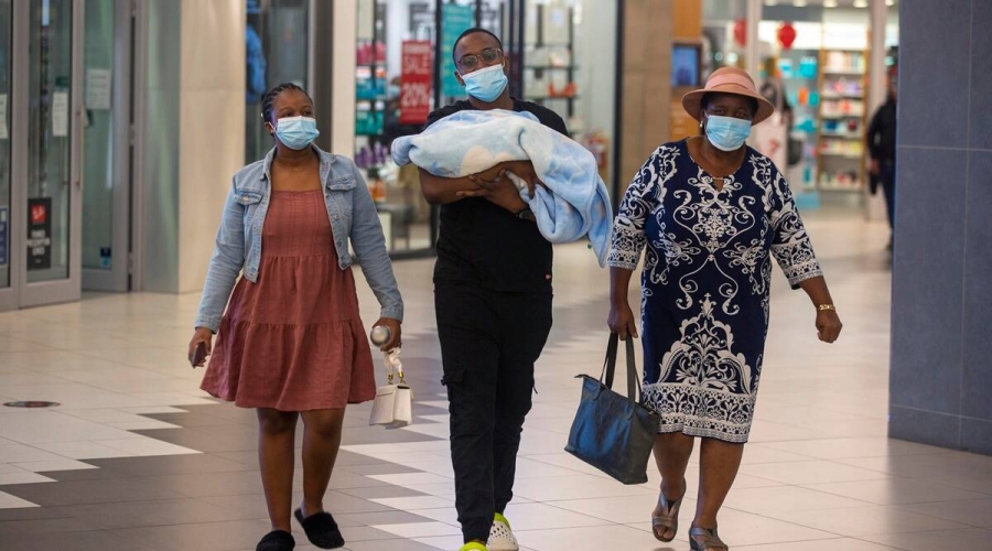 Νότια Αφρική: Έκκληση του προέδρου Ramaphosa να μην αποκλεισθεί η χώρα  – Ζήτησε δίκαιη κατανομή των εμβολίων