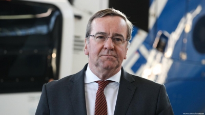 Γερμανός υπουργός Άμυνας: Να κρίνουμε την Κίνα από τις πράξεις και όχι από τα λόγια της