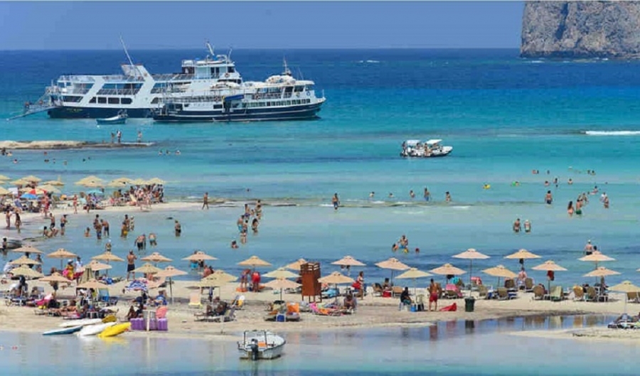 Δεν χάνει το «στοίχημα» του τουρισμού η Κρήτη, παρά την «επίσκεψη» του εγκέλαδου