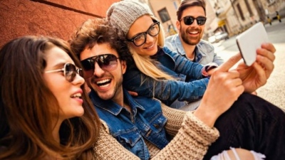 ΗΠΑ: Η Γενιά Ζ γκρεμίζει το αφήγημα Biden για ανάπτυξη της οικονομίας