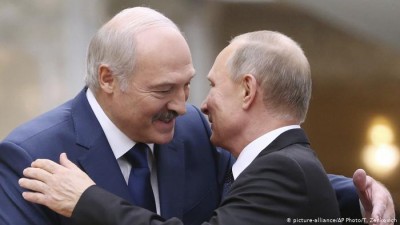 Putin: Θέτει μια νέα εφεδρική αστυνομική δύναμη στη διάθεση του Lukashenko