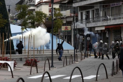 Επεισόδια μεταξύ αστυνομίας και αντιεξουσιαστών στο Μαρούσι