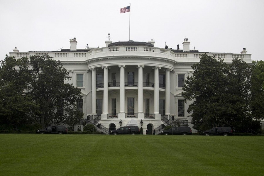 Λευκός Οίκος: Οι ΗΠΑ παρακολουθούν στενά τις εκρήξεις στη Βηρυτό