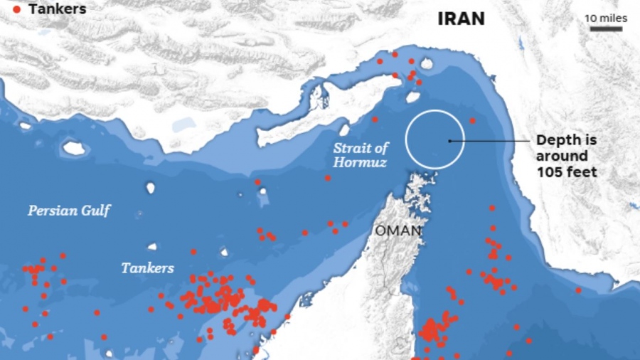 Οι ΗΠΑ σφίγγουν τον ναυτικό κλοιό στο Ιράν: Πολεμικά πλοία «γυρίζουν πίσω» δεξαμενόπλοια – Στο τραπέζι και χρήση βίας