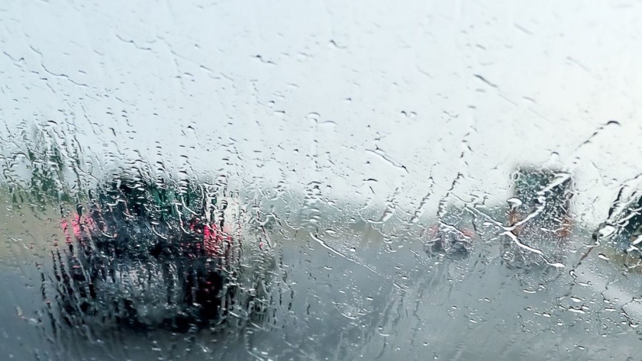 Επιδείνωση του καιρού με ισχυρές και καταιγίδες - Διακοπή κυκλοφορίας στην Πειραιώς - Ο καιρός τα Χριστούγεννα