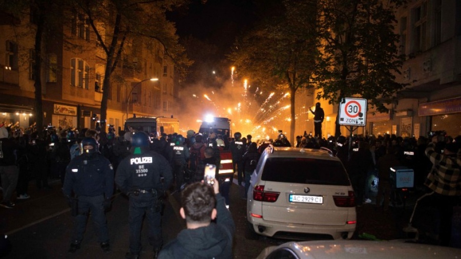 Γερμανία: Πάνω από 60 αστυνομικοί τραυματίστηκαν στη διάρκεια φιλοπαλαιστινιακής διαδήλωσης στο Βερολίνο