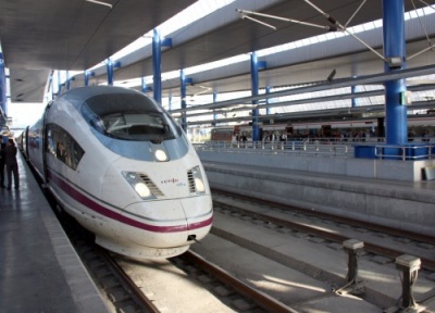 Ισπανία: Ένας νεκρός και πέντε τραυματίες από εκτροχιασμό επιβατικού τρένου στην Καταλονία