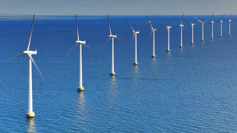 Oι θέσεις της αγοράς απέναντι στον σχεδιασμό Σκυλακάκη για τα Υπεράκτια Αιολικά