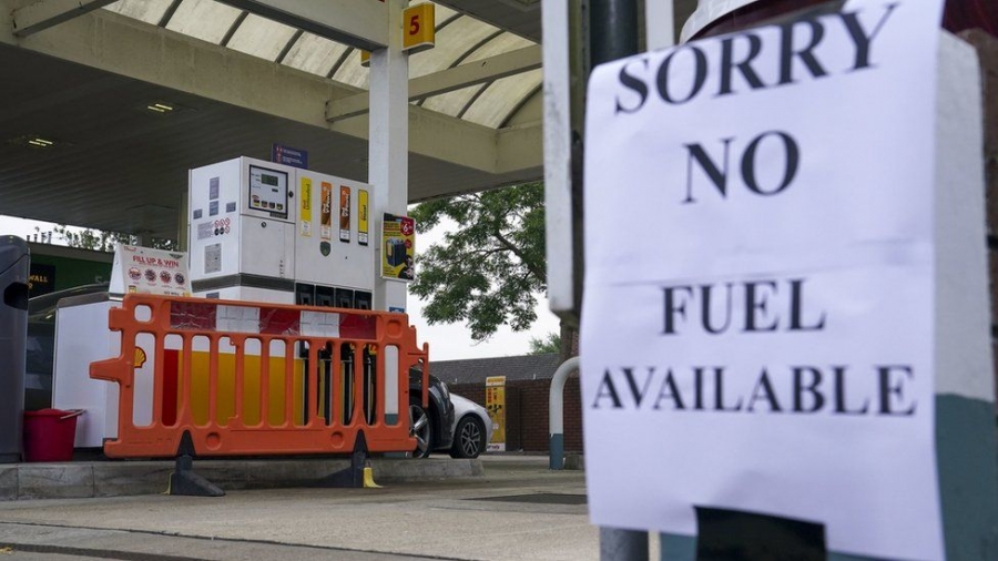 Βρετανία: Πανικός για τα καύσιμα, εξαντλήθηκε το 1/3 στα πρατήρια - Συνδρομή του στρατού;