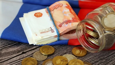 Ωμός εκβιασμός από Von der Leyen: Εάν δεν «κλέψετε» τα ρωσικά assets, θα πληρώσετε από την τσέπη σας