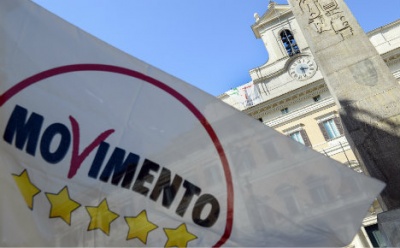 Σάλος στην Ιταλία - Το M5S απειλεί με «πογκρόμ» στελέχη του ΥΠΟΙΚ, εάν δεν αυξηθούν οι δαπάνες